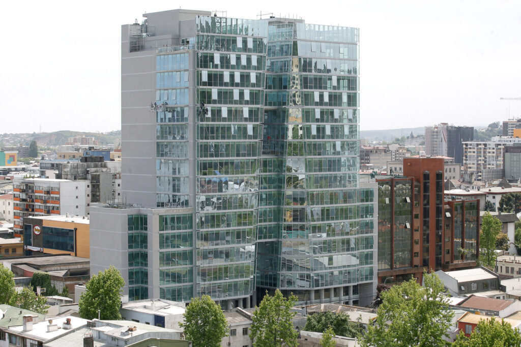 Edificio Centro Plaza en Concepción, donde atendemos en la Torre B, oficina 307